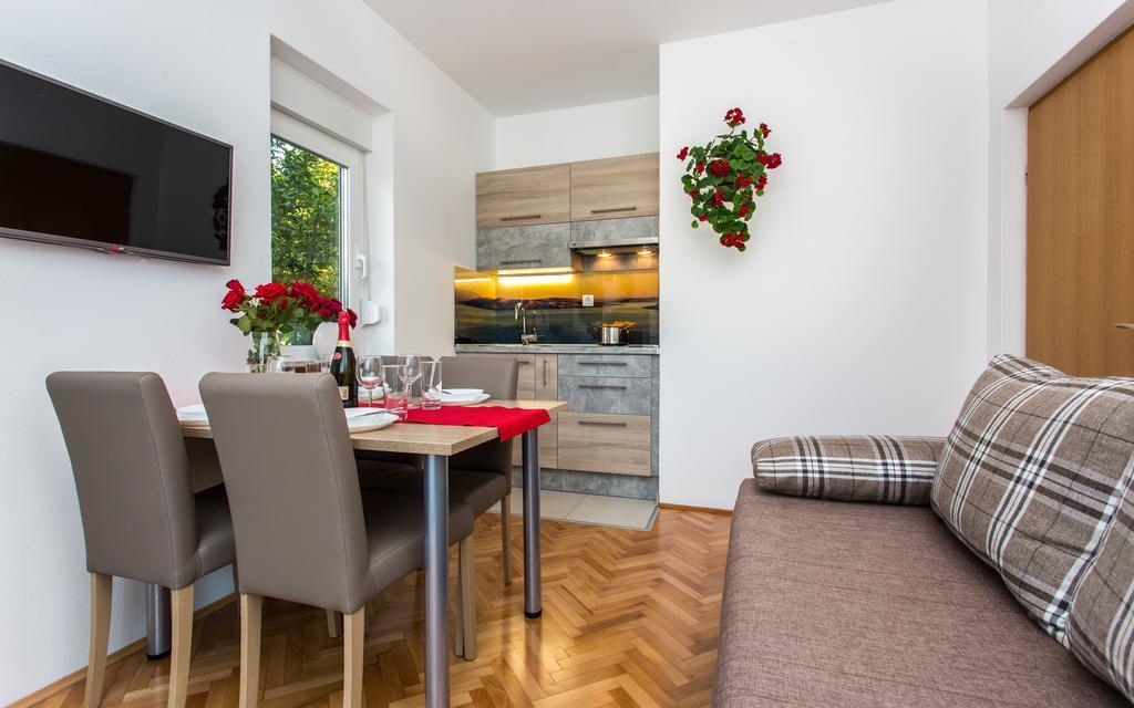 Apartments Lucija 巴斯卡 外观 照片